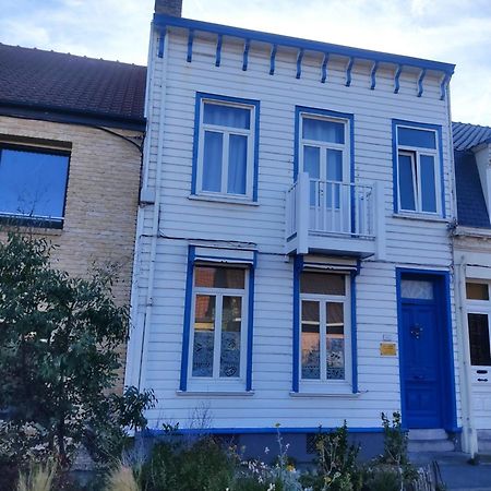 Jolie Maison En Bois Authentique Dunkirk Екстериор снимка